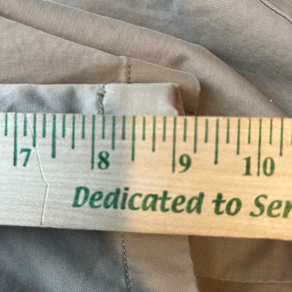 Vineyard‎ Vines Men's Solid Breaker Shorts Khaki 9 Inch Stretch Size 44 - Picture 10 of 10